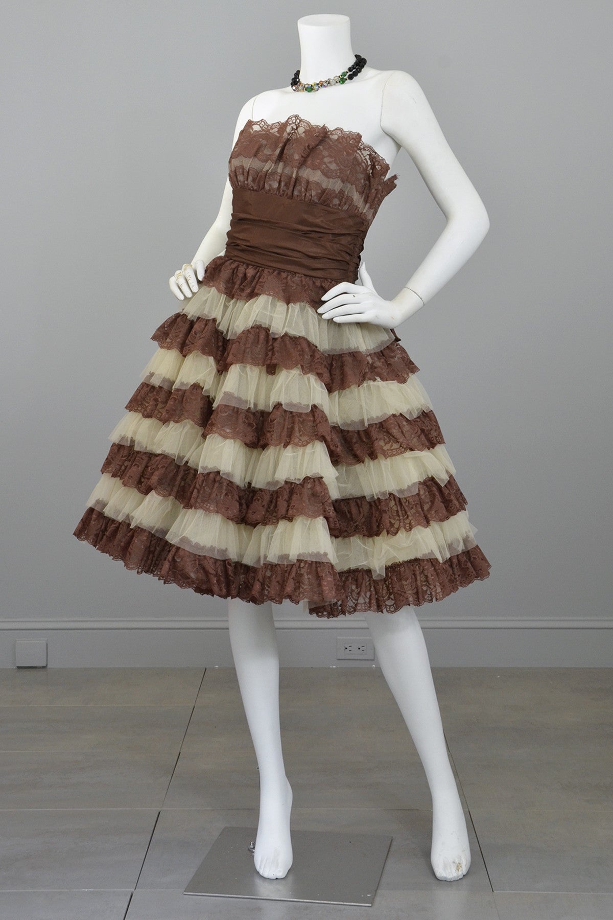 Betsey Johnson 50s Style Brown Tiered ...